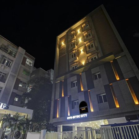 Super Townhouse Oak Hitec City Near Image Hospital Hyderabad Eksteriør bilde