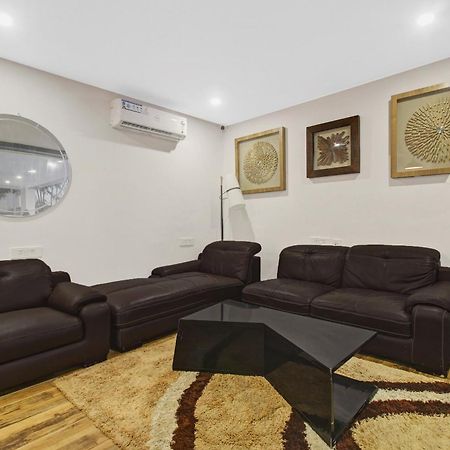 Super Townhouse Oak Hitec City Near Image Hospital Hyderabad Eksteriør bilde