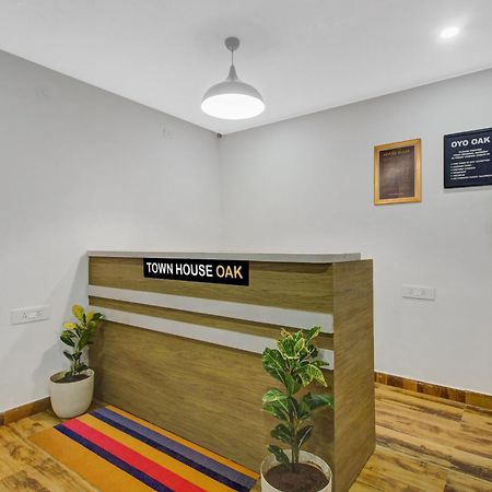 Super Townhouse Oak Hitec City Near Image Hospital Hyderabad Eksteriør bilde