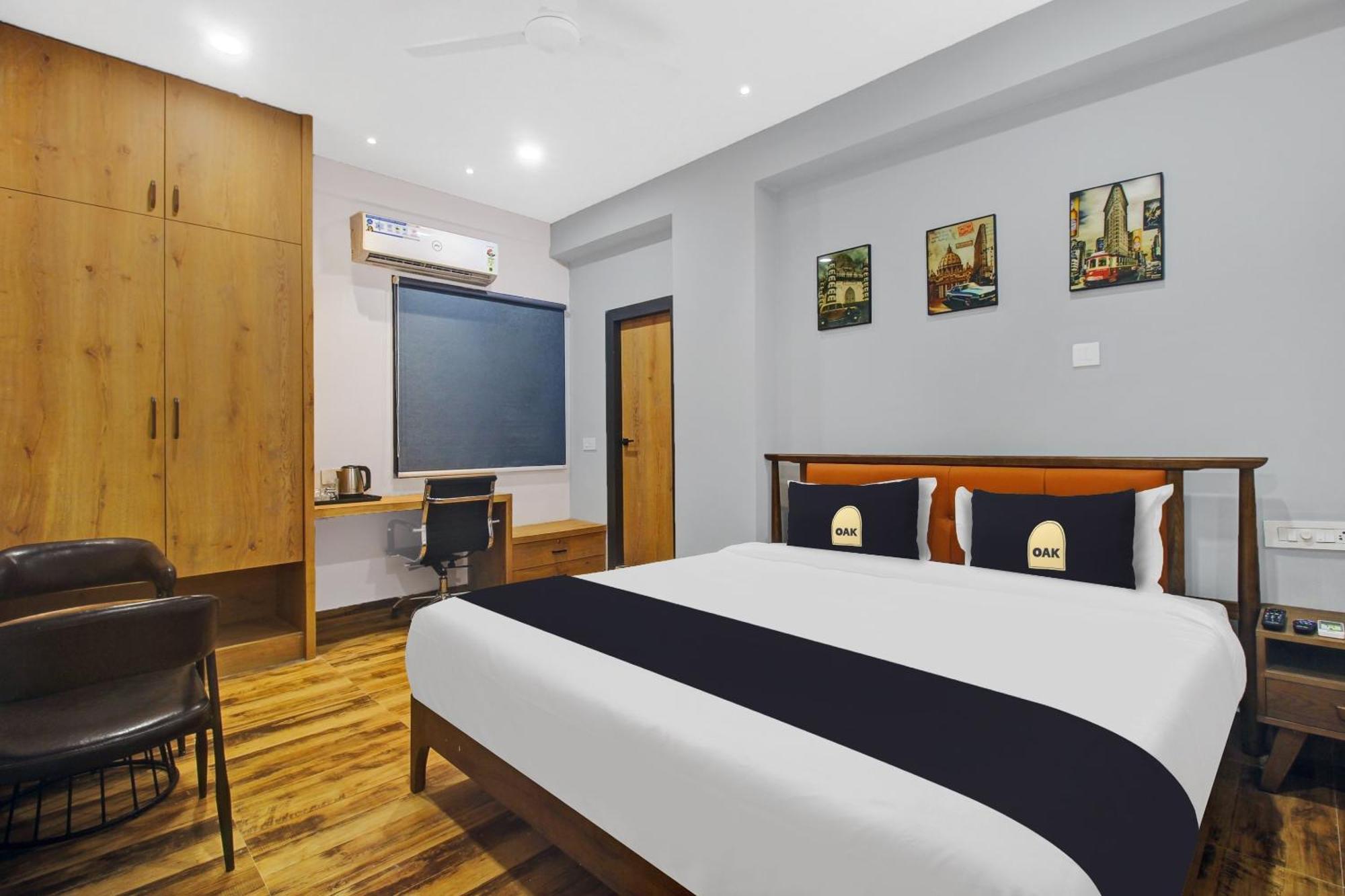 Super Townhouse Oak Hitec City Near Image Hospital Hyderabad Eksteriør bilde