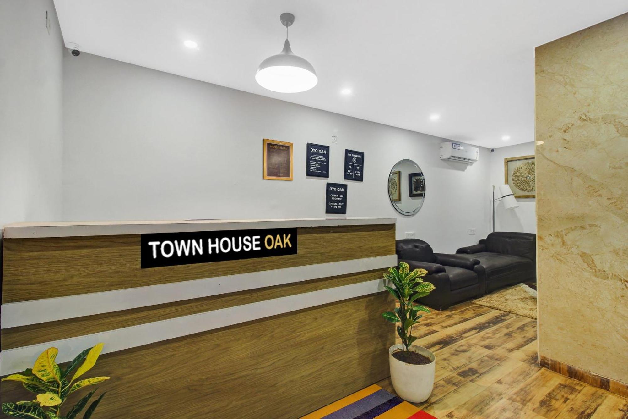 Super Townhouse Oak Hitec City Near Image Hospital Hyderabad Eksteriør bilde