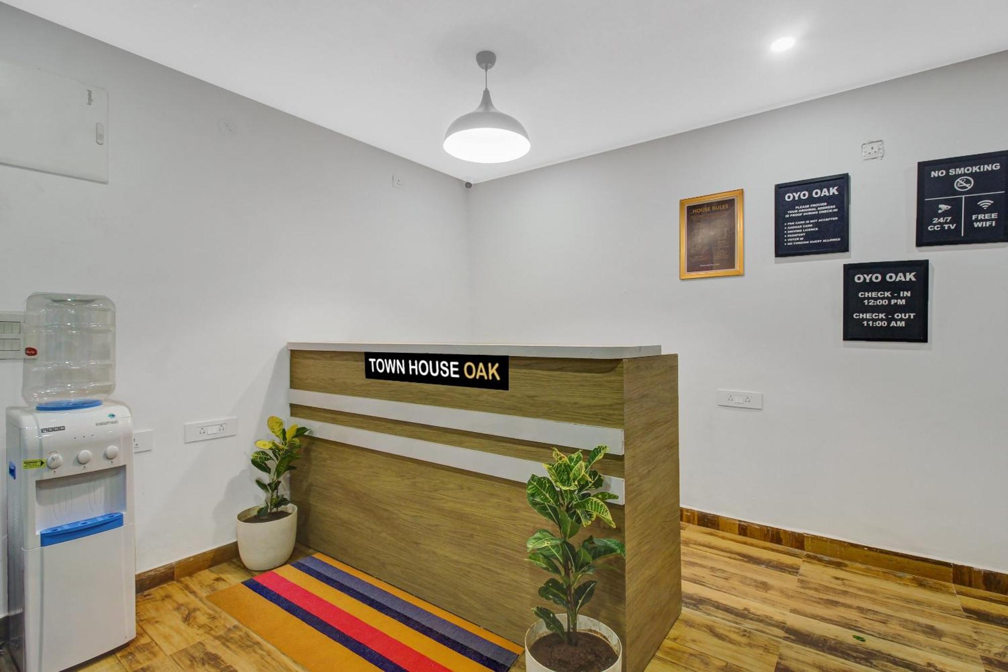 Super Townhouse Oak Hitec City Near Image Hospital Hyderabad Eksteriør bilde