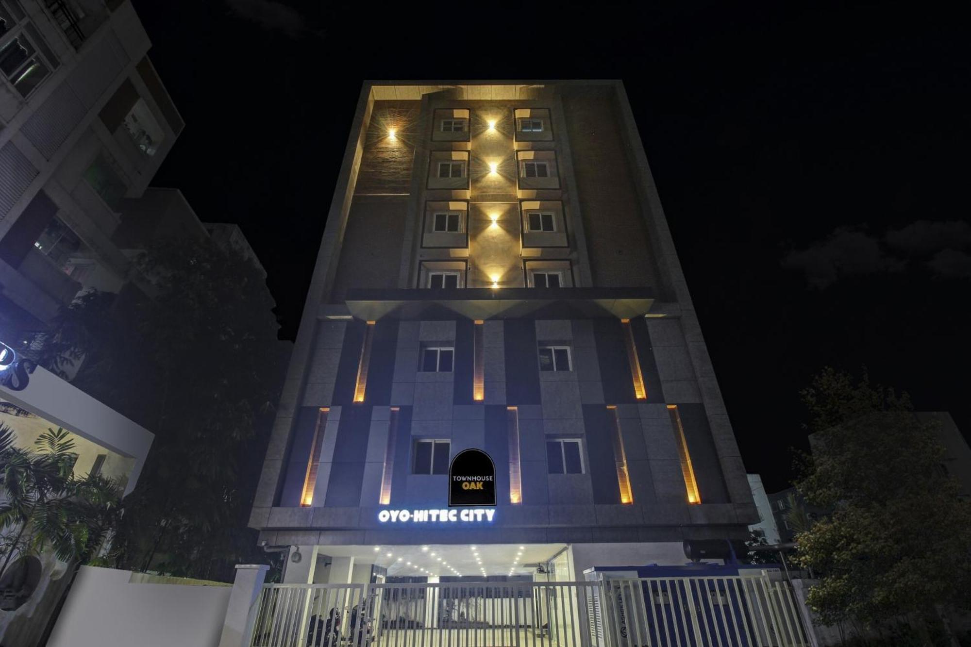 Super Townhouse Oak Hitec City Near Image Hospital Hyderabad Eksteriør bilde
