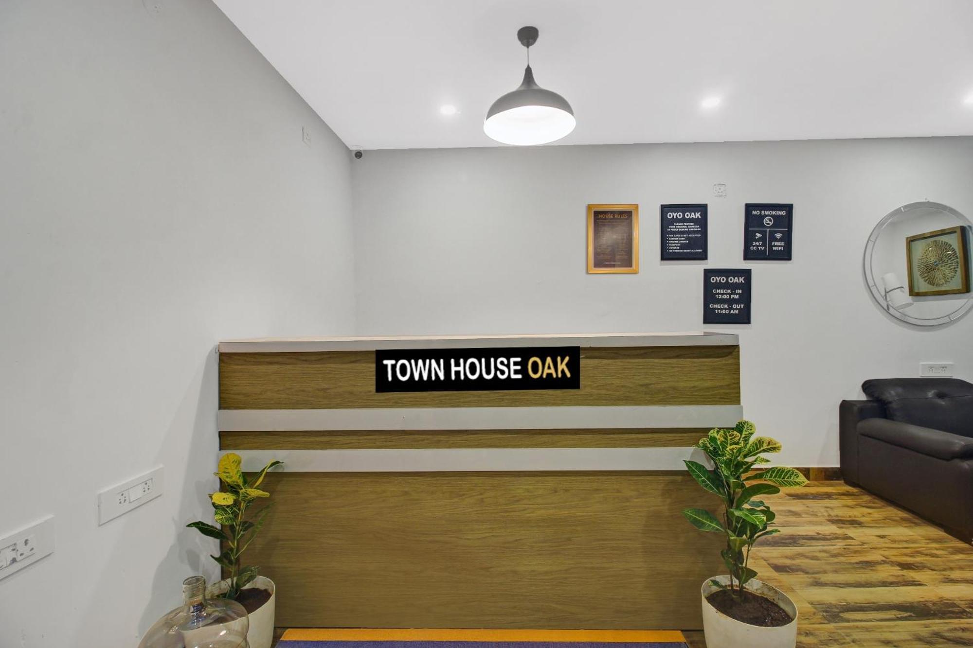 Super Townhouse Oak Hitec City Near Image Hospital Hyderabad Eksteriør bilde